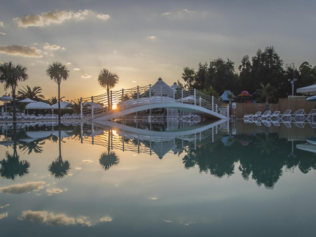 Grotta Del Saraceno Aparthotel Vasto Bagian luar foto