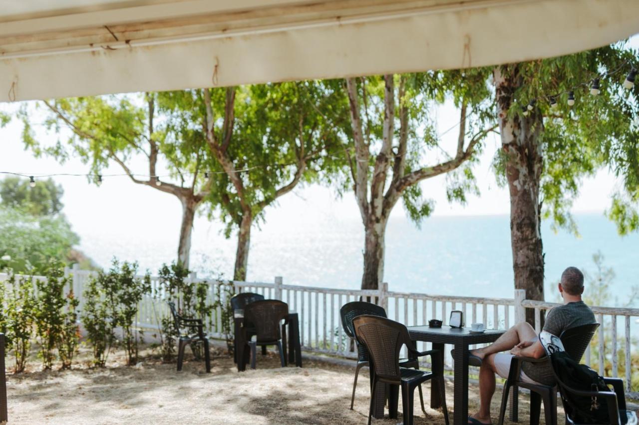 Grotta Del Saraceno Aparthotel Vasto Bagian luar foto
